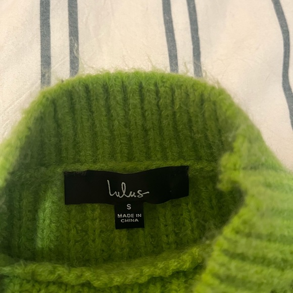 Lulus excellent mock neck fuzzy lime green pullover sweater s balloon sleeves - Picture 4 of 5